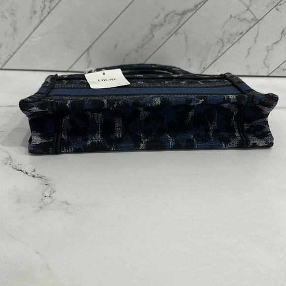 Dior micro book tote NO OFFERS - Picture 6 of 8